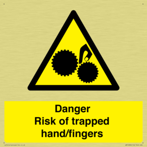 Danger Risk of trapped hand/fingers